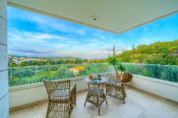 4-Bedroom Villa with Heated Pool in Cavtat