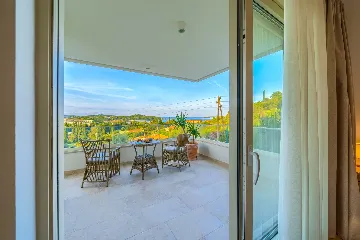 4-Bedroom Villa with Heated Pool in Cavtat