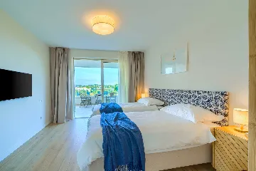 4-Bedroom Villa with Heated Pool in Cavtat