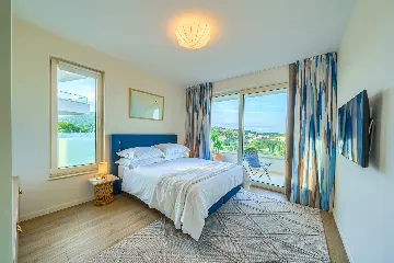 4-Bedroom Villa with Heated Pool in Cavtat