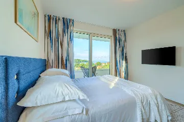 4-Bedroom Villa with Heated Pool in Cavtat