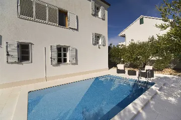 3-Bedroom Villa with Private Pool in Ljubljeva