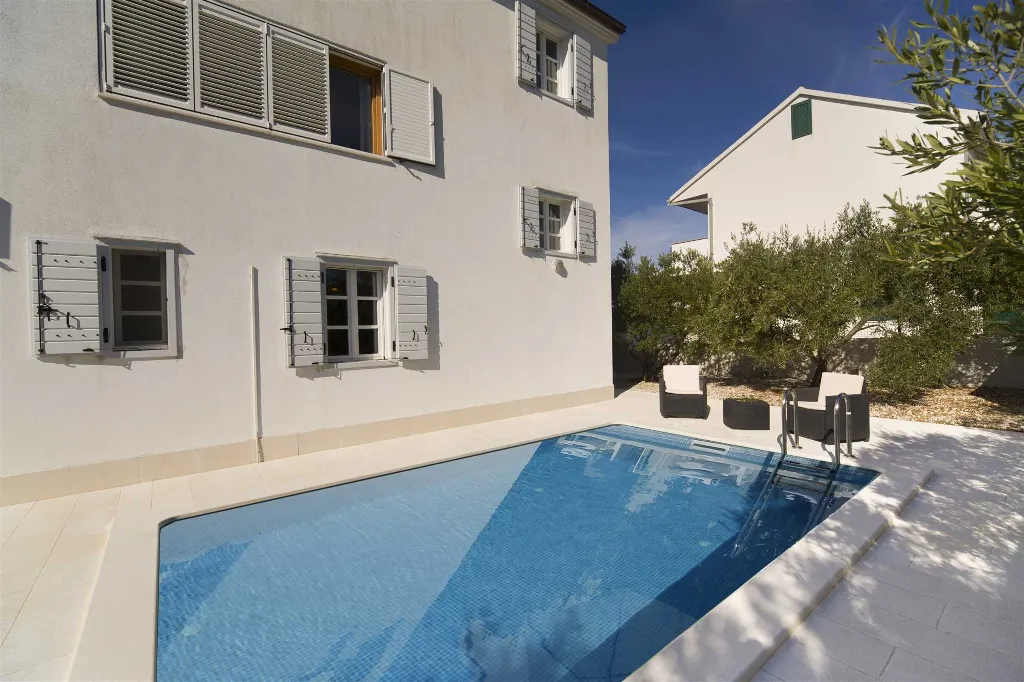 3-Bedroom Villa with Private Pool in Ljubljeva