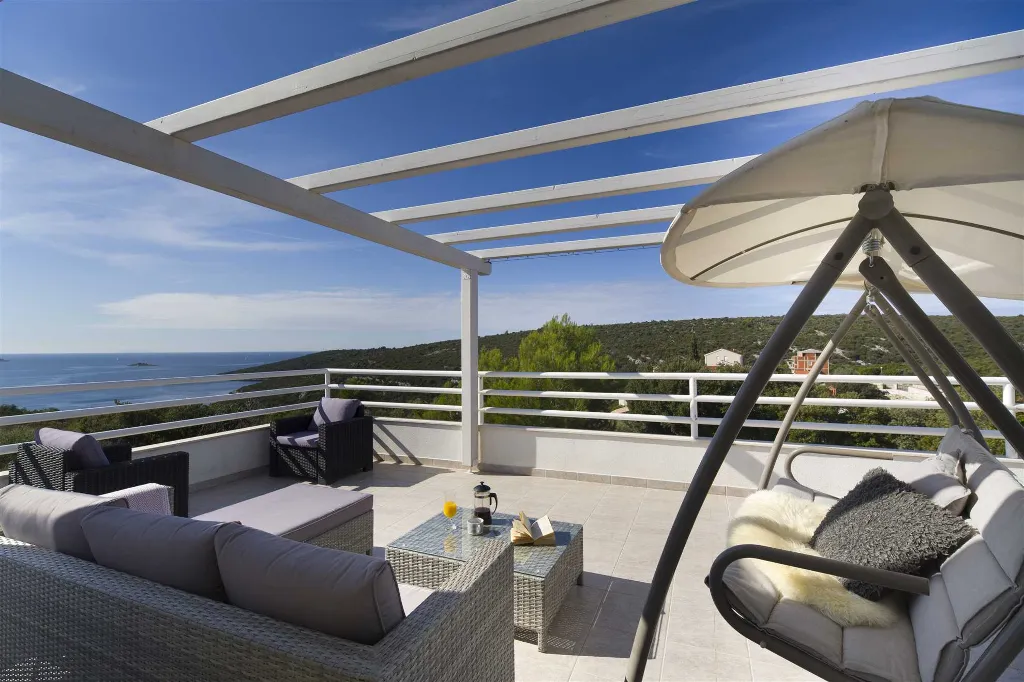 3-Bedroom Villa with Private Pool in Ljubljeva