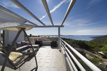 3-Bedroom Villa with Private Pool in Ljubljeva