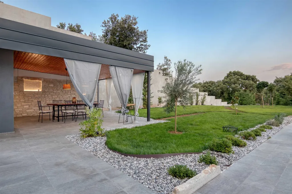Pula 4-Bedroom Villa with Heated Private Pool