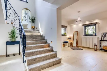 Pula 4-Bedroom Villa with Heated Private Pool