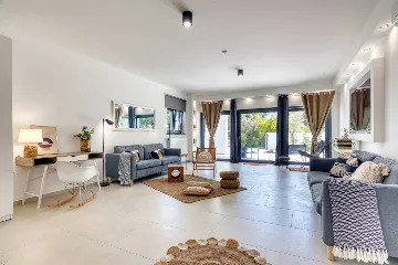 Pula 4-Bedroom Villa with Heated Private Pool