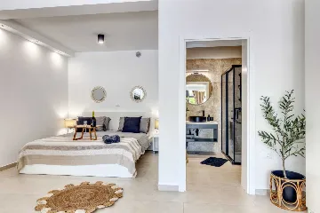 Pula 4-Bedroom Villa with Heated Private Pool