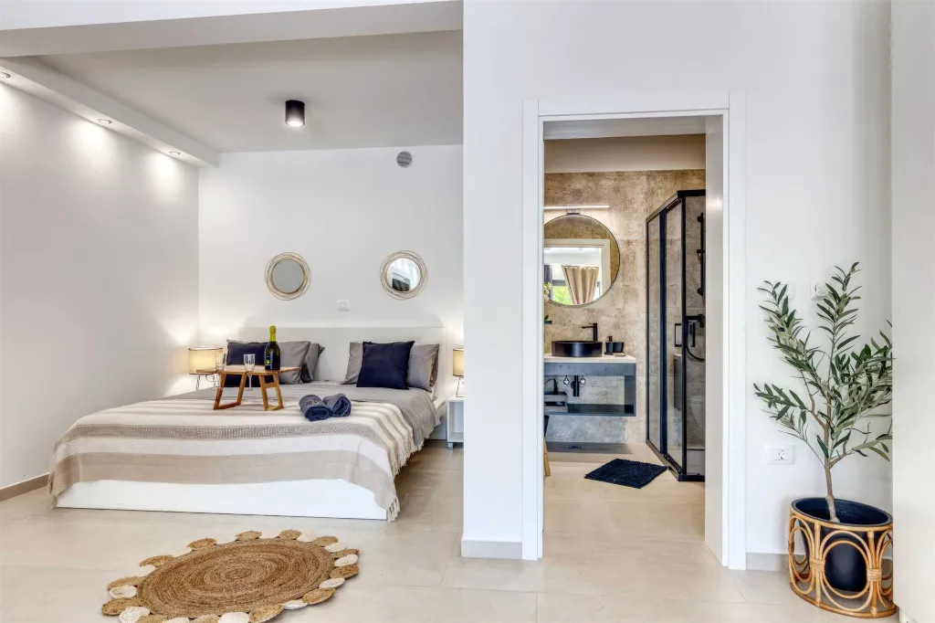 Pula 4-Bedroom Villa with Heated Private Pool