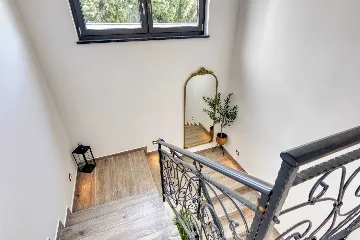 Pula 4-Bedroom Villa with Heated Private Pool