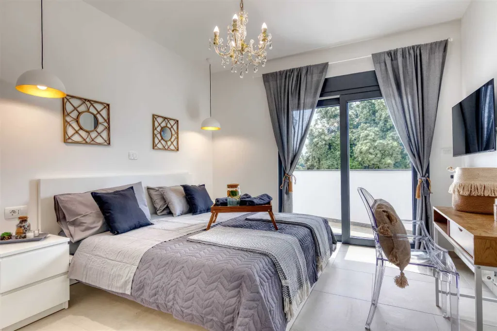 Pula 4-Bedroom Villa with Heated Private Pool
