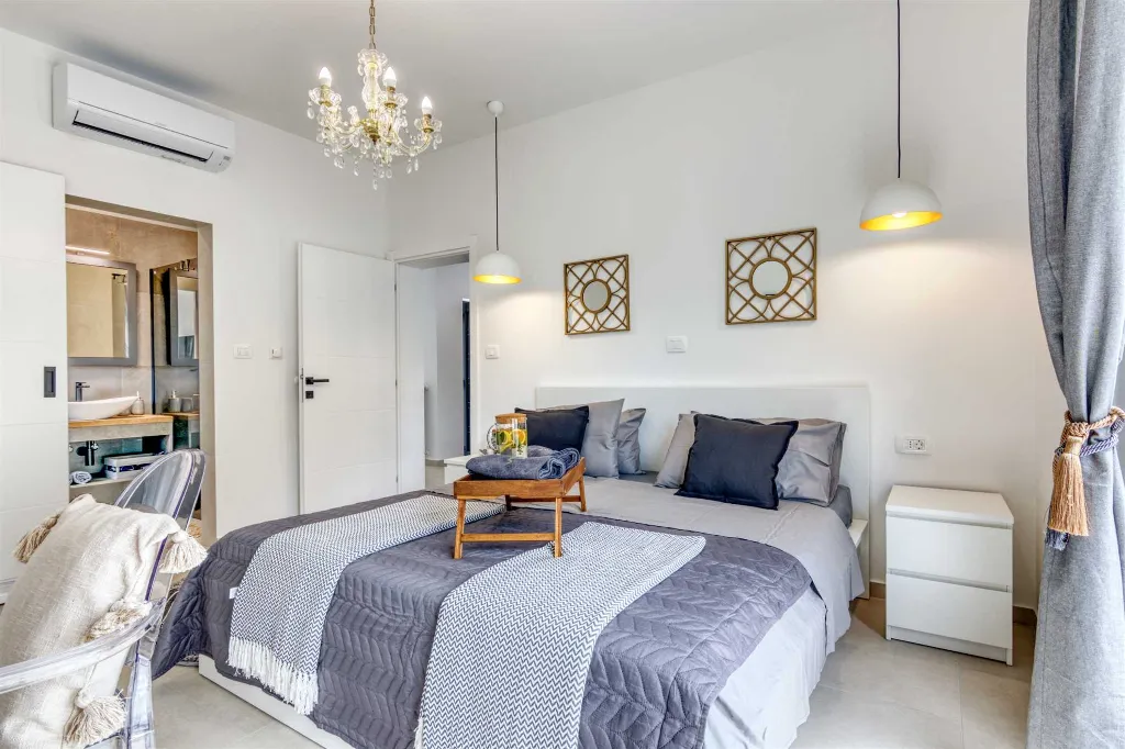 Pula 4-Bedroom Villa with Heated Private Pool