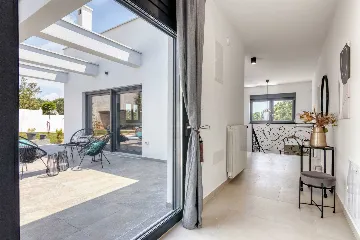 Pula 4-Bedroom Villa with Heated Private Pool