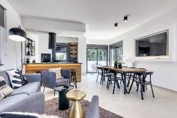 Pula 4-Bedroom Villa with Heated Private Pool