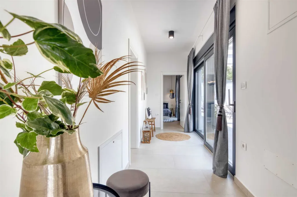 Pula 4-Bedroom Villa with Heated Private Pool