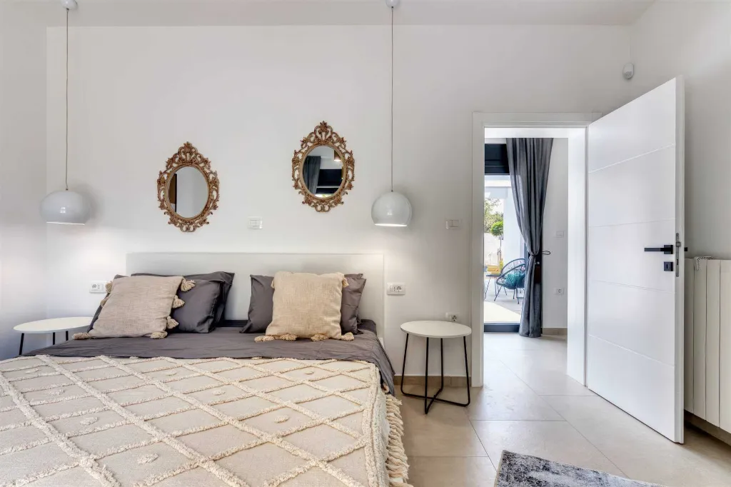 Pula 4-Bedroom Villa with Heated Private Pool