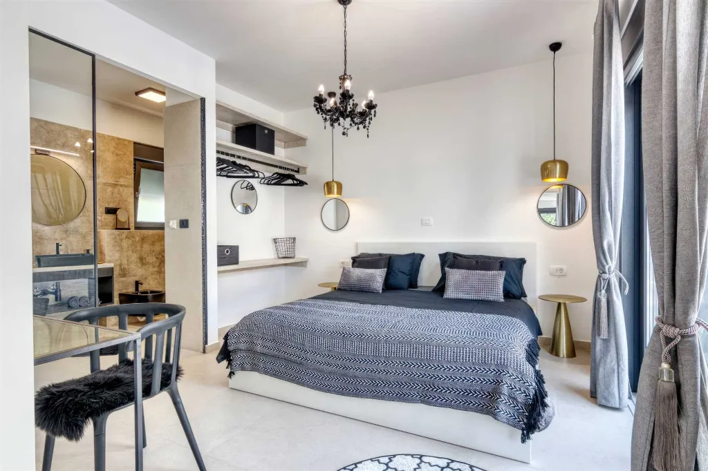 Pula 4-Bedroom Villa with Heated Private Pool