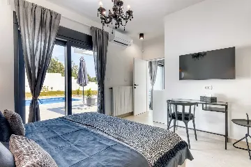 Pula 4-Bedroom Villa with Heated Private Pool