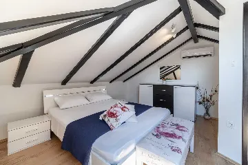 Historic Villa in Nerežišća on Brac for Up to 10