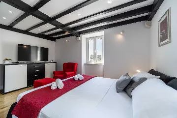 Historic Villa in Nerežišća on Brac for Up to 10