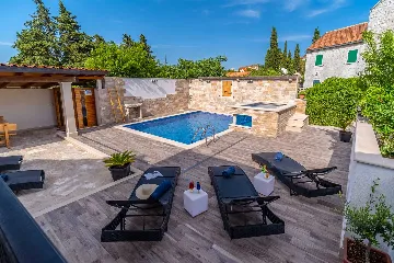 Historic Villa in Nerežišća on Brac for Up to 10