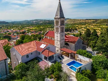 Historic Villa in Nerežišća on Brac for Up to 10
