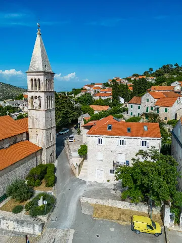 Historic Villa in Nerežišća on Brac for Up to 10