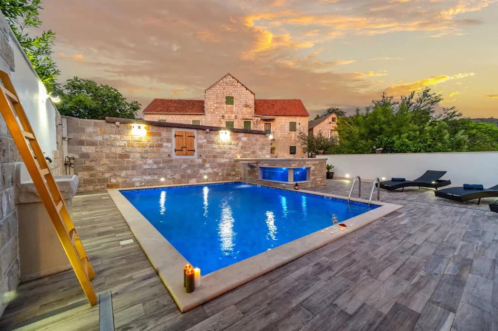 Historic Villa in Nerežišća on Brac for Up to 10