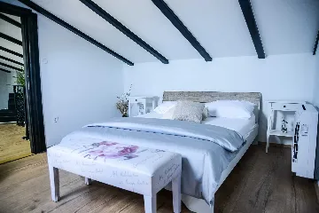 Historic Villa in Nerežišća on Brac for Up to 10