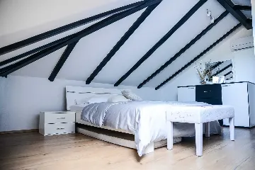 Historic Villa in Nerežišća on Brac for Up to 10