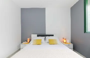 Sutivan Villa with Four Apartments for Up to 14