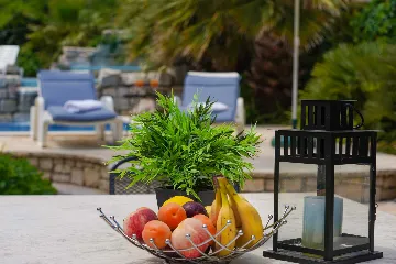 Sutivan Villa with Four Apartments for Up to 14