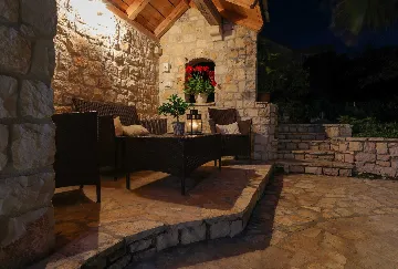 Sutivan Villa with Four Apartments for Up to 14