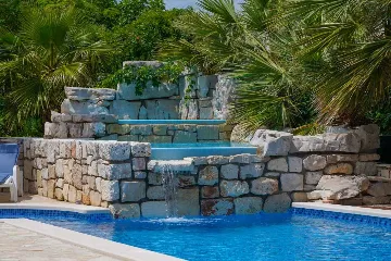 Sutivan Villa with Four Apartments for Up to 14