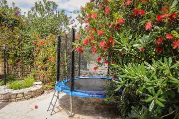 Sutivan Villa with Four Apartments for Up to 14