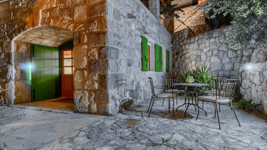 Omis Villa with Private Pool and Sea Views