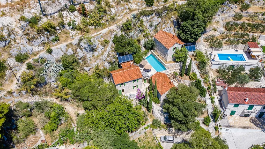 Omis Villa with Private Pool and Sea Views