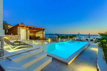 Villa in Ivan Dolac for Up to 7 Guests