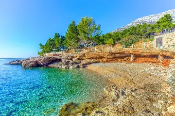 Villa in Ivan Dolac for Up to 7 Guests