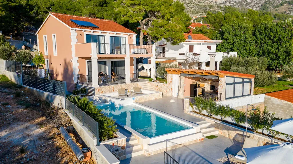 Villa in Ivan Dolac for Up to 7 Guests