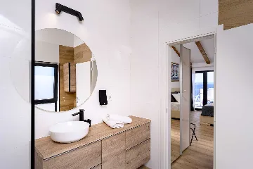 Villa in Ivan Dolac for Up to 7 Guests