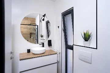 Villa in Ivan Dolac for Up to 7 Guests