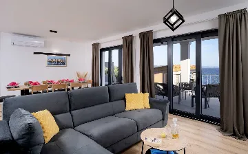 Villa in Ivan Dolac for Up to 7 Guests