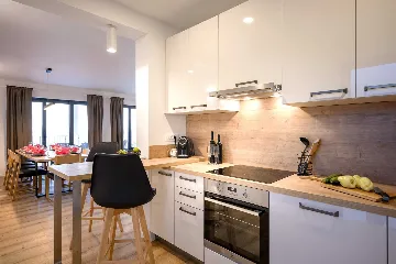 Villa in Ivan Dolac for Up to 7 Guests