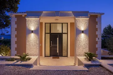 Villa in Ivan Dolac for Up to 7 Guests