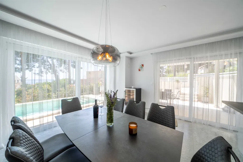 3-Bedroom Semi-Detached Villa in Sumartin