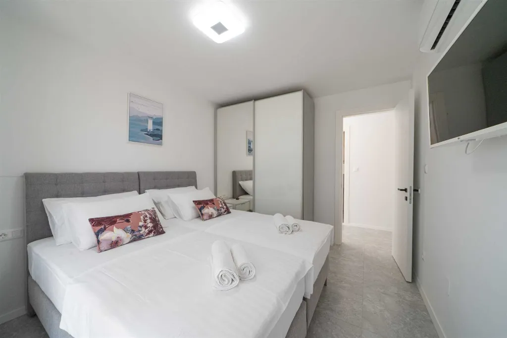 3-Bedroom Semi-Detached Villa in Sumartin