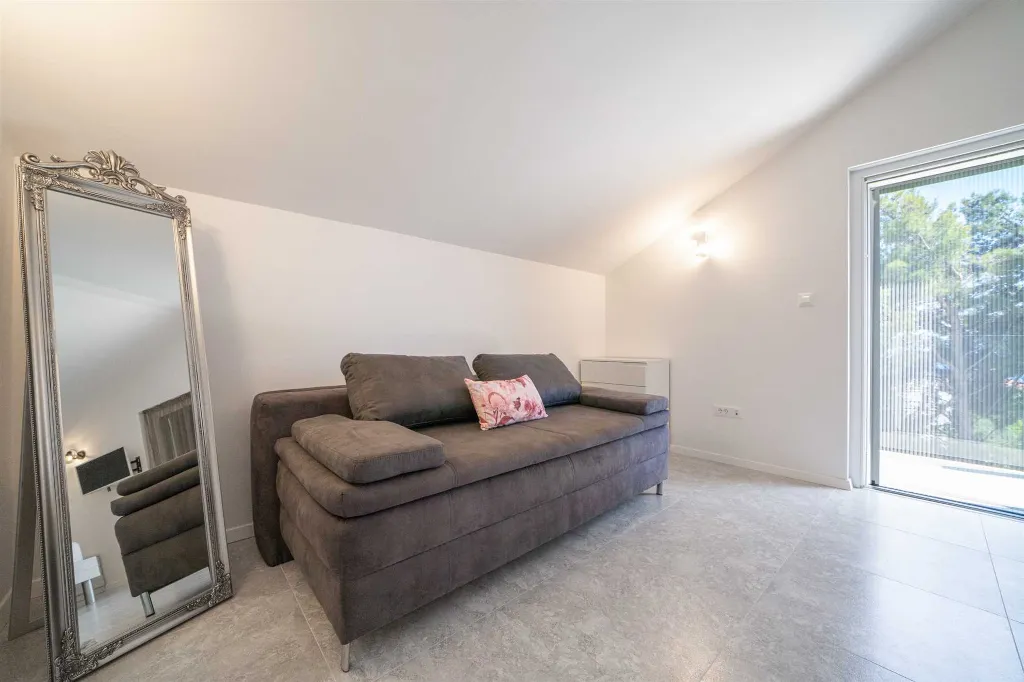 3-Bedroom Semi-Detached Villa in Sumartin