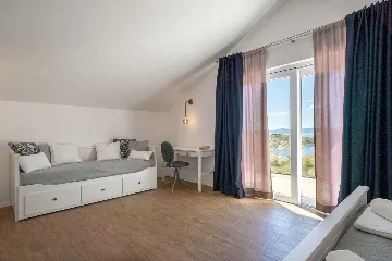 Mediterranean Villa with Sea Views in Sumartin